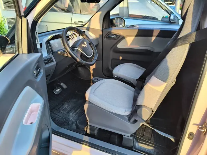 2021 WuLing HongGuang MINI EV BEV 9.3KWH,autocango,china used car exporter,china ev exporter,chinese used car exporter,chinese used ev exporter