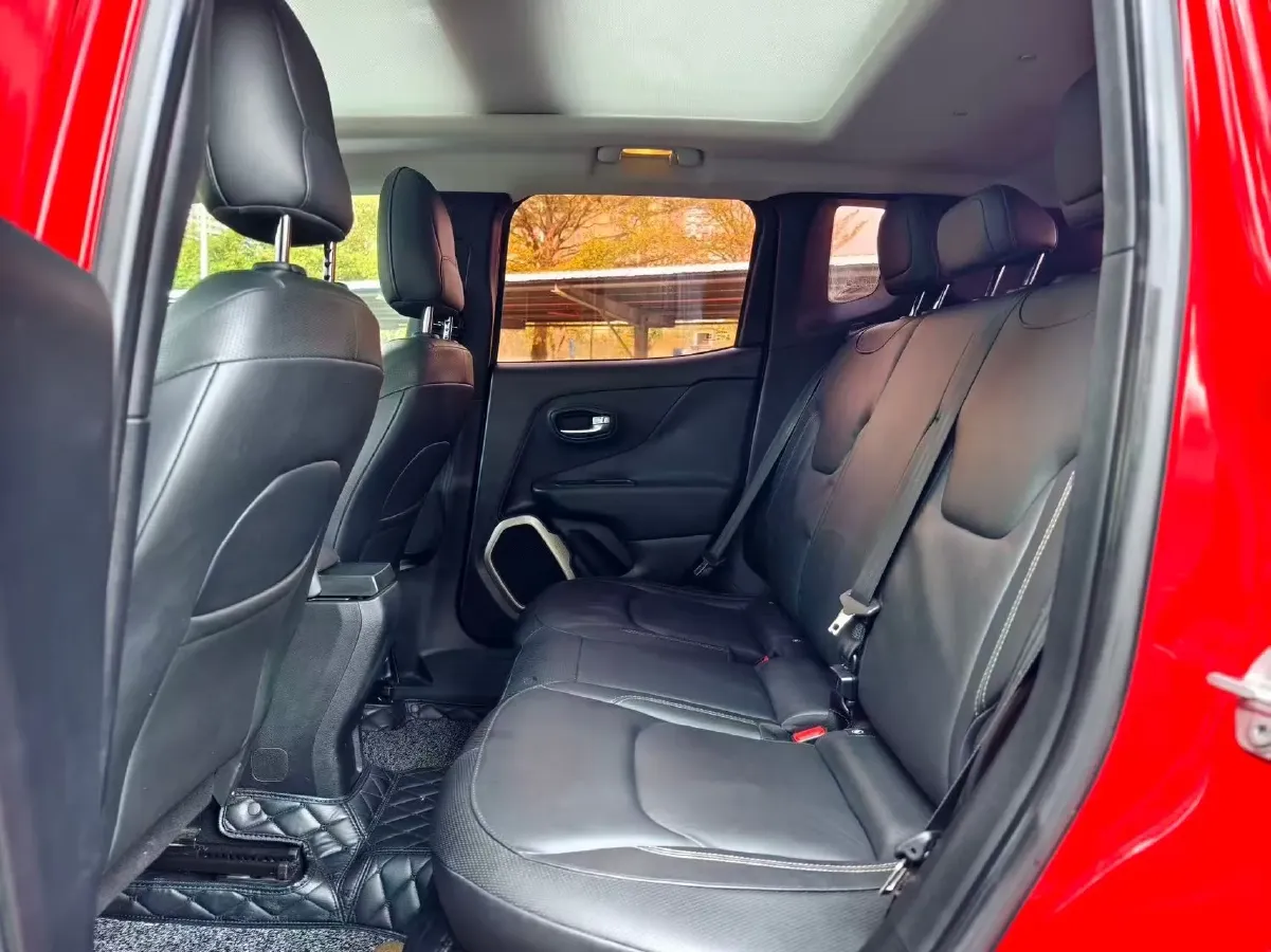 2017 Jeep Renegade 1.4T 150HP L4 7DCT,autocango,china used car exporter,china ev exporter,chinese used car exporter,chinese used ev exporter