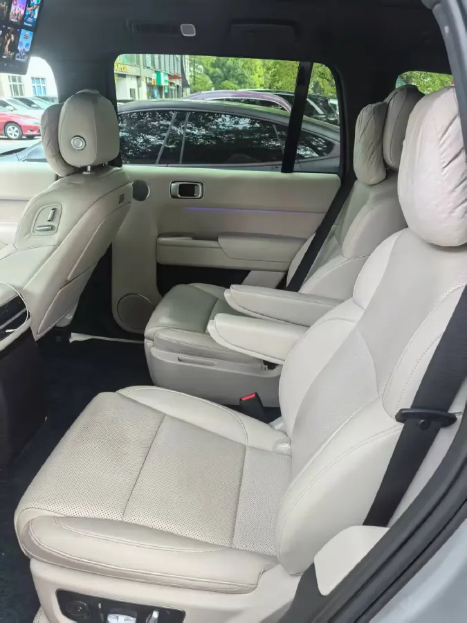 2022 Li L9 Range Extended 154HP REEV 42.6KWH,autocango,china used car exporter,china ev exporter,chinese used car exporter,chinese used ev exporter