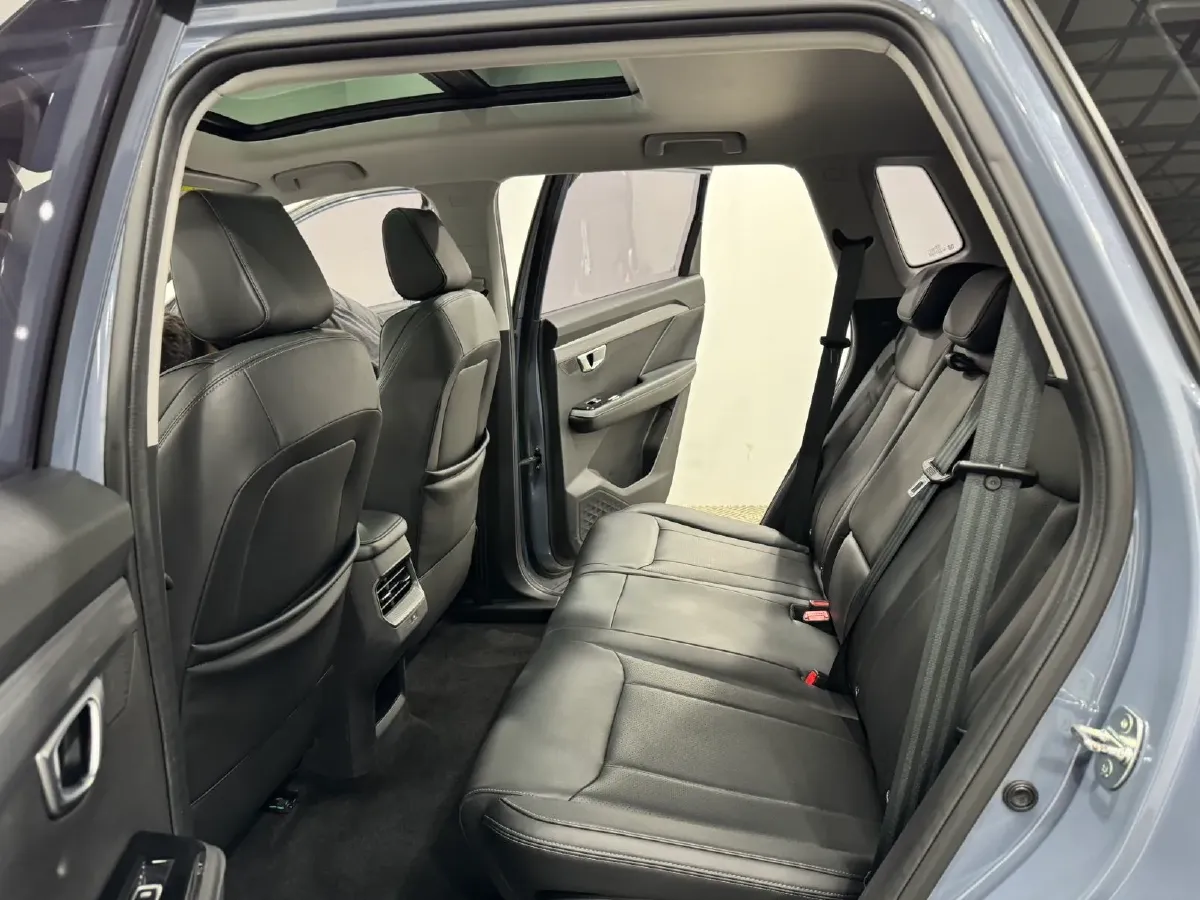 2021 WuLing XingChen 1.5T 147HP L4 CVT,autocango,china used car exporter,china ev exporter,chinese used car exporter,chinese used ev exporter