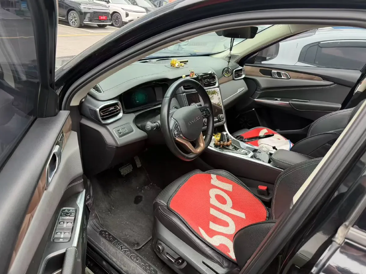 2019 LYNK&CO 01 2.0T 190HP L4 6AT,autocango,china used car exporter,china ev exporter,chinese used car exporter,chinese used ev exporter