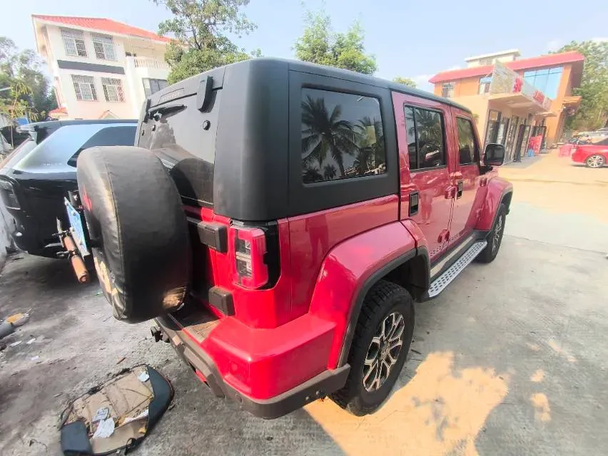2023 Beijing BJ40 2.0T 224HP L4 8AT,autocango,china used car exporter,china ev exporter,chinese used car exporter,chinese used ev exporter