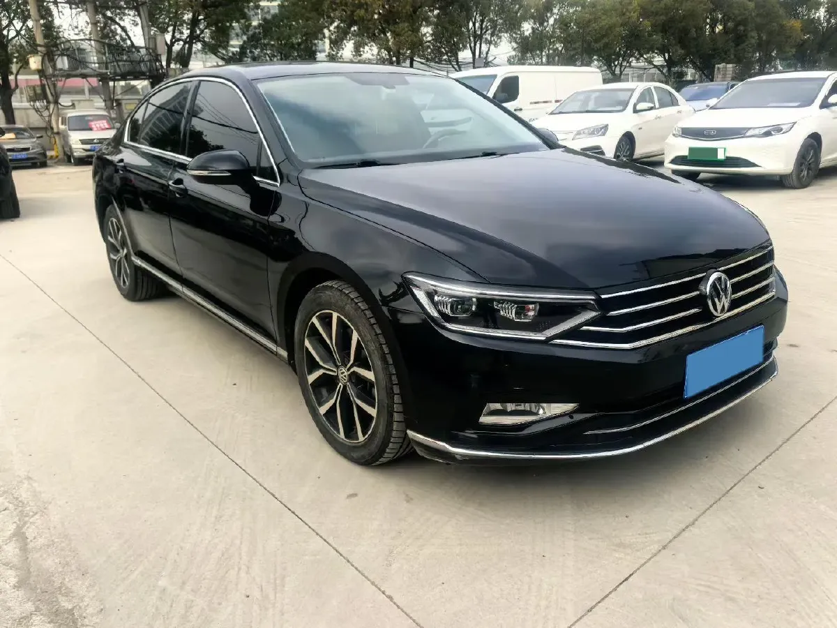 2020 Volkswagen Magotan 2.0T 186HP L4 7DCT,autocango,china used car exporter,china ev exporter,chinese used car exporter,chinese used ev exporter