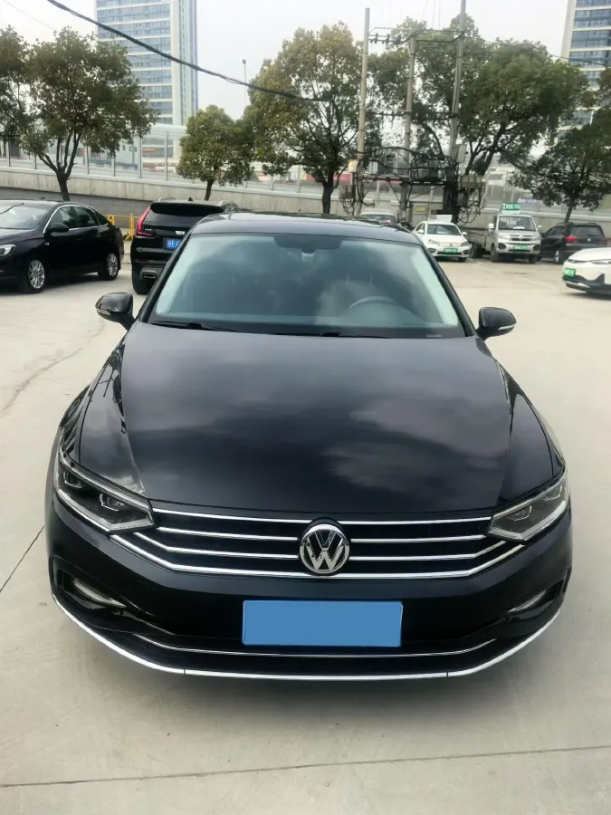 2020 Volkswagen Magotan 2.0T 186HP L4 7DCT,autocango,china used car exporter,china ev exporter,chinese used car exporter,chinese used ev exporter