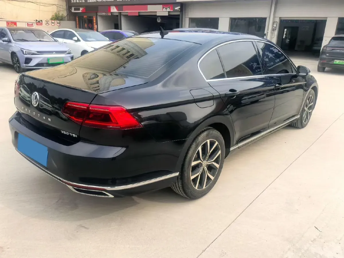 2020 Volkswagen Magotan 2.0T 186HP L4 7DCT,autocango,china used car exporter,china ev exporter,chinese used car exporter,chinese used ev exporter