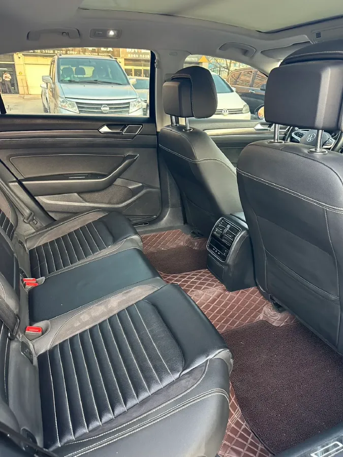 2020 Volkswagen Magotan 2.0T 186HP L4 7DCT,autocango,china used car exporter,china ev exporter,chinese used car exporter,chinese used ev exporter