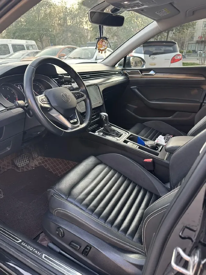 2020 Volkswagen Magotan 2.0T 186HP L4 7DCT,autocango,china used car exporter,china ev exporter,chinese used car exporter,chinese used ev exporter
