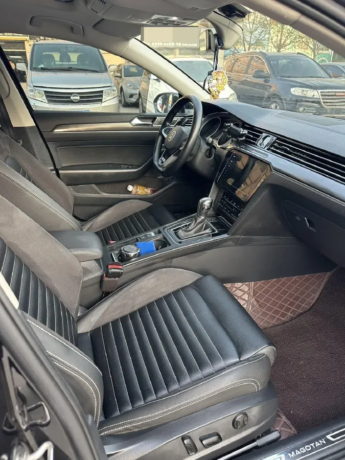 2020 Volkswagen Magotan 2.0T 186HP L4 7DCT,autocango,china used car exporter,china ev exporter,chinese used car exporter,chinese used ev exporter