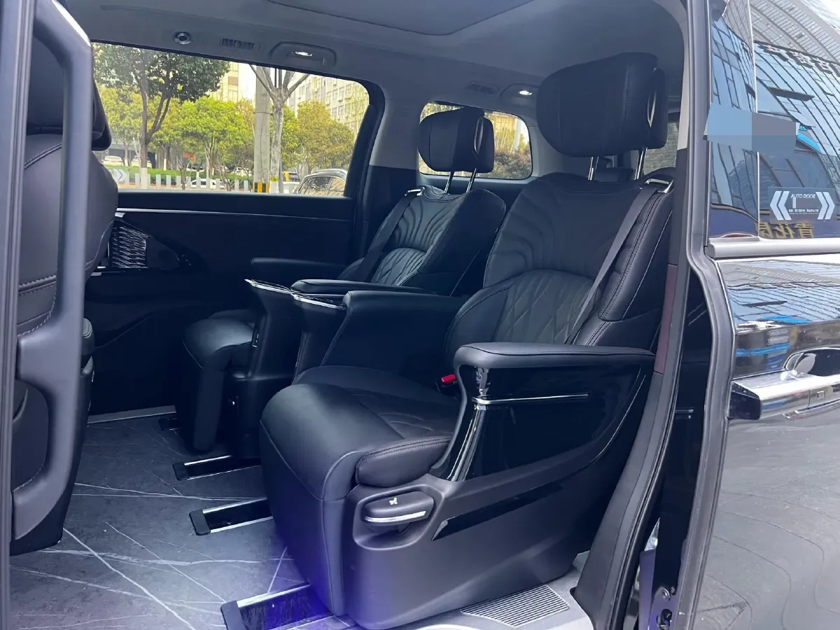 2024 GAC Trumpchi M8 2.0T 252HP L4 8AT,autocango,china used car exporter,china ev exporter,chinese used car exporter,chinese used ev exporter