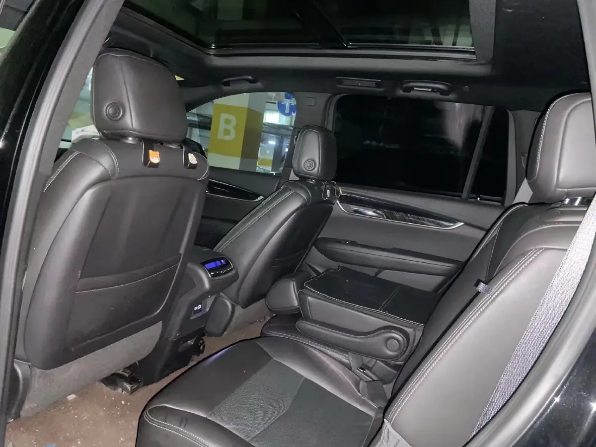 2021 Cadillac XT6 2.0T 237HP L4 9AT,autocango,china used car exporter,china ev exporter,chinese used car exporter,chinese used ev exporter