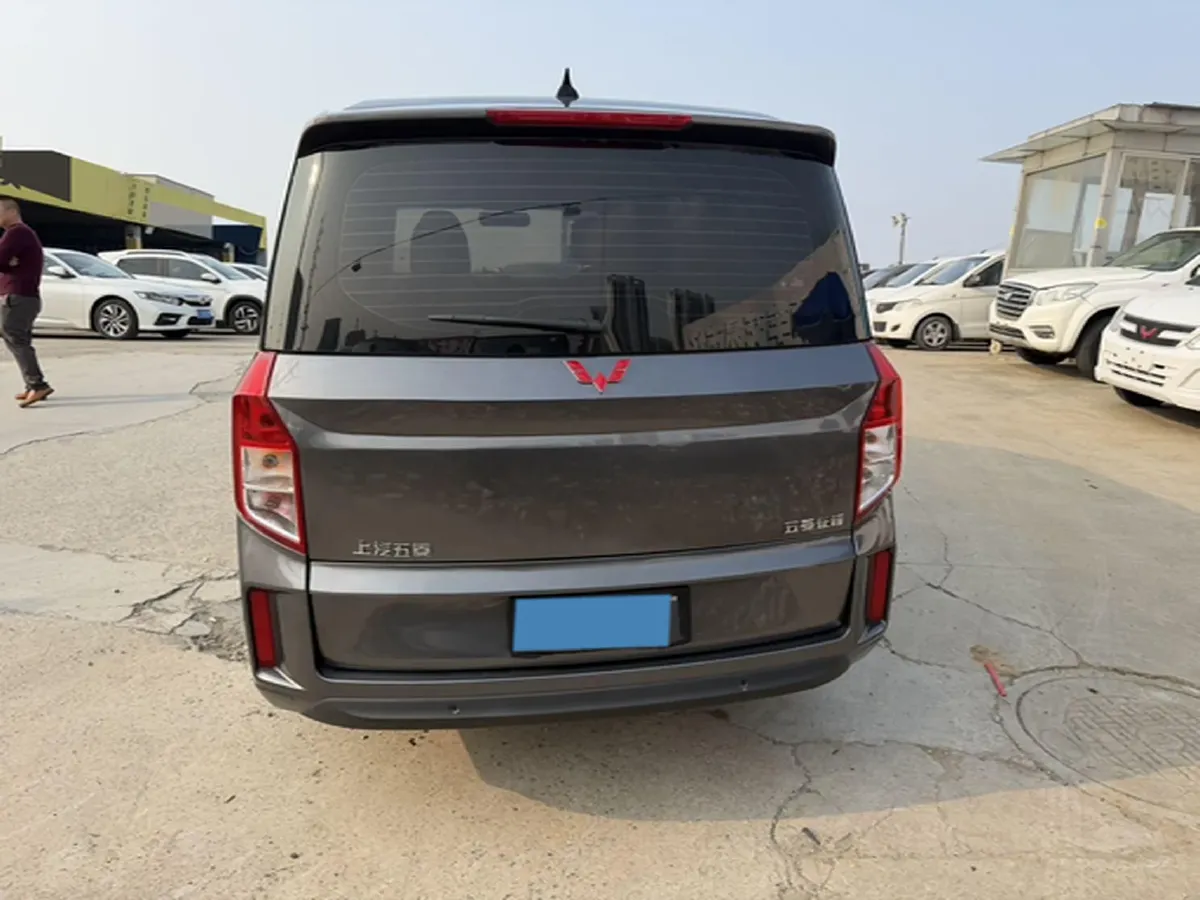 2021 WuLing ZhengChen 1.5T 147HP L4 6MT,autocango,china used car exporter,china ev exporter,chinese used car exporter,chinese used ev exporter