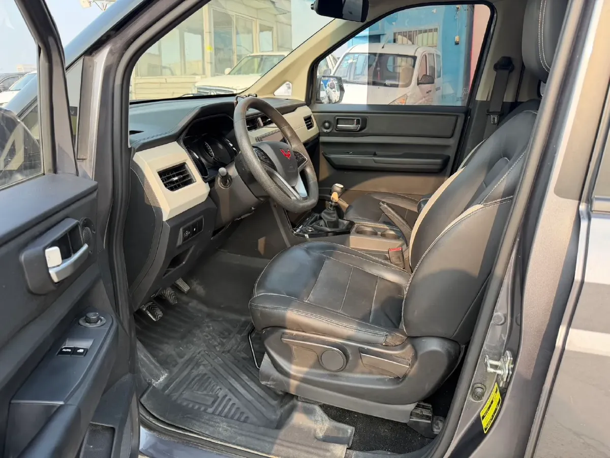 2021 WuLing ZhengChen 1.5T 147HP L4 6MT,autocango,china used car exporter,china ev exporter,chinese used car exporter,chinese used ev exporter