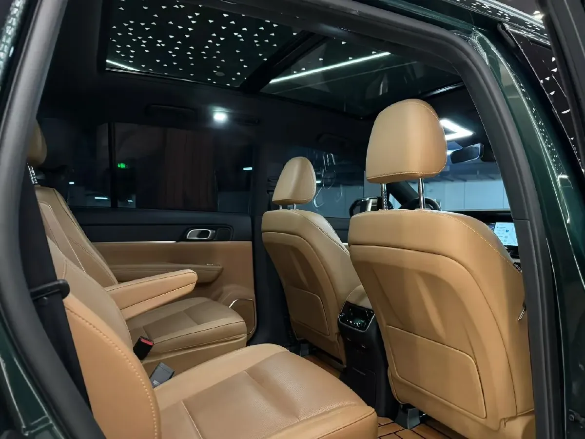 2021 Li ONE Range Extended 131HP REEV 40.5KWH,autocango,china used car exporter,china ev exporter,chinese used car exporter,chinese used ev exporter