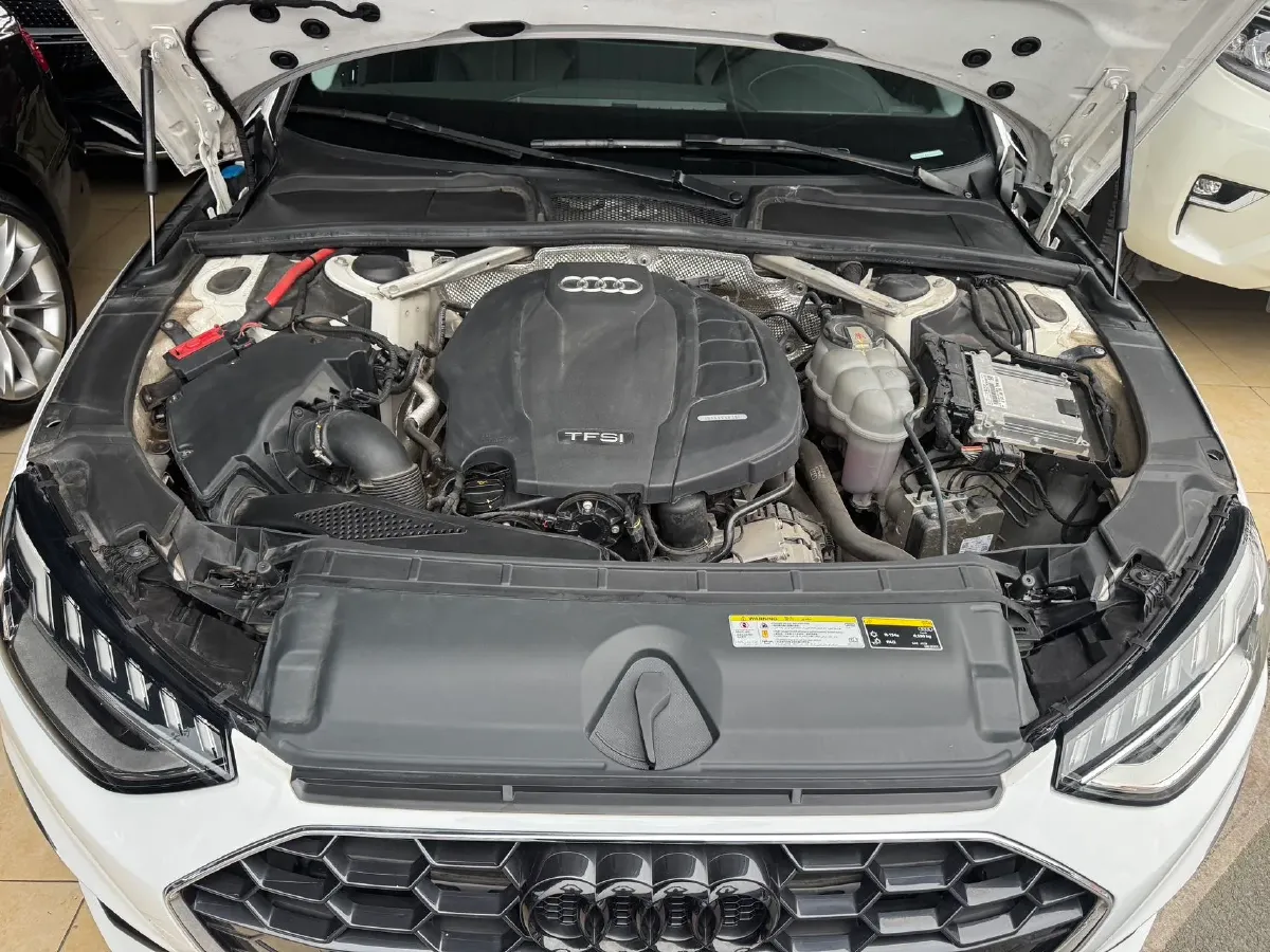 2020 Audi A4L 2.0T 190HP L4 7DCT,autocango,china used car exporter,china ev exporter,chinese used car exporter,chinese used ev exporter