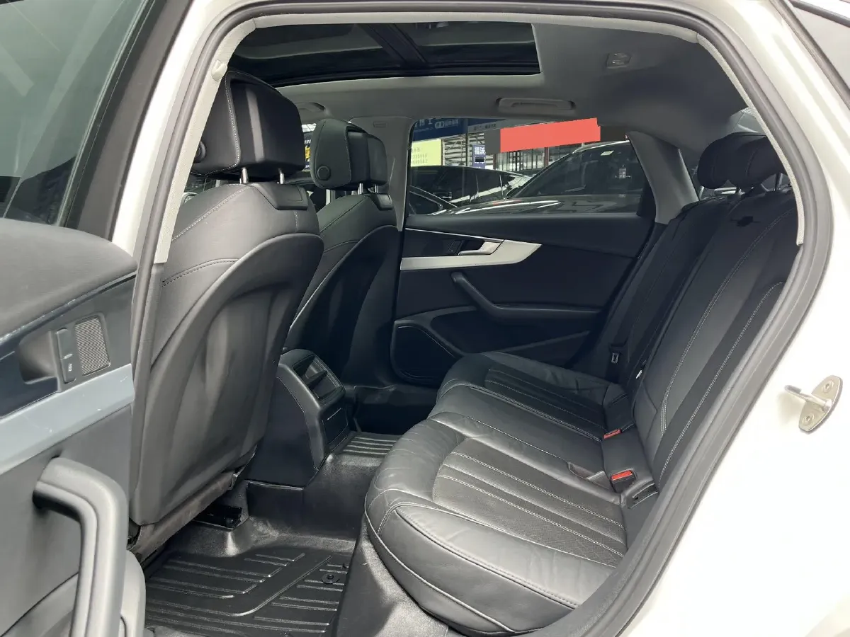 2020 Audi A4L 2.0T 190HP L4 7DCT,autocango,china used car exporter,china ev exporter,chinese used car exporter,chinese used ev exporter