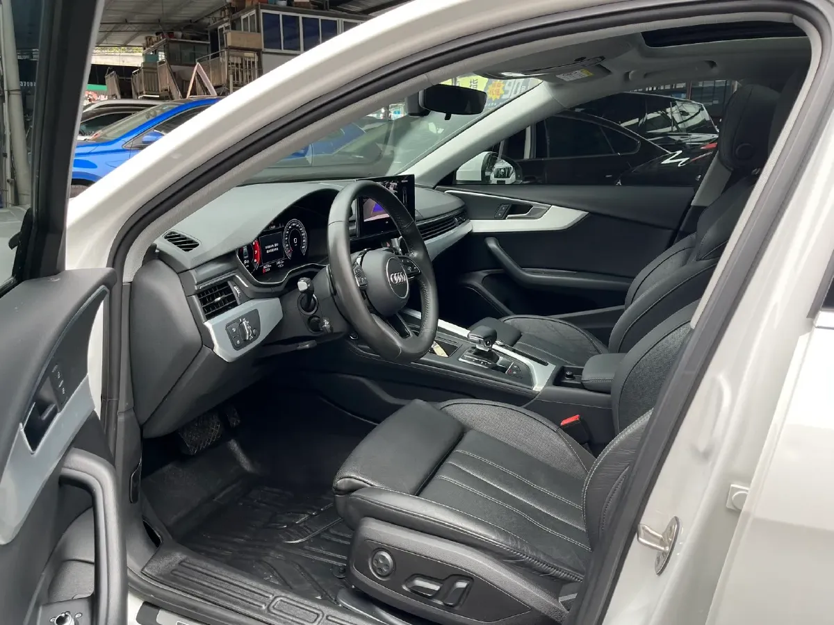 2020 Audi A4L 2.0T 190HP L4 7DCT,autocango,china used car exporter,china ev exporter,chinese used car exporter,chinese used ev exporter