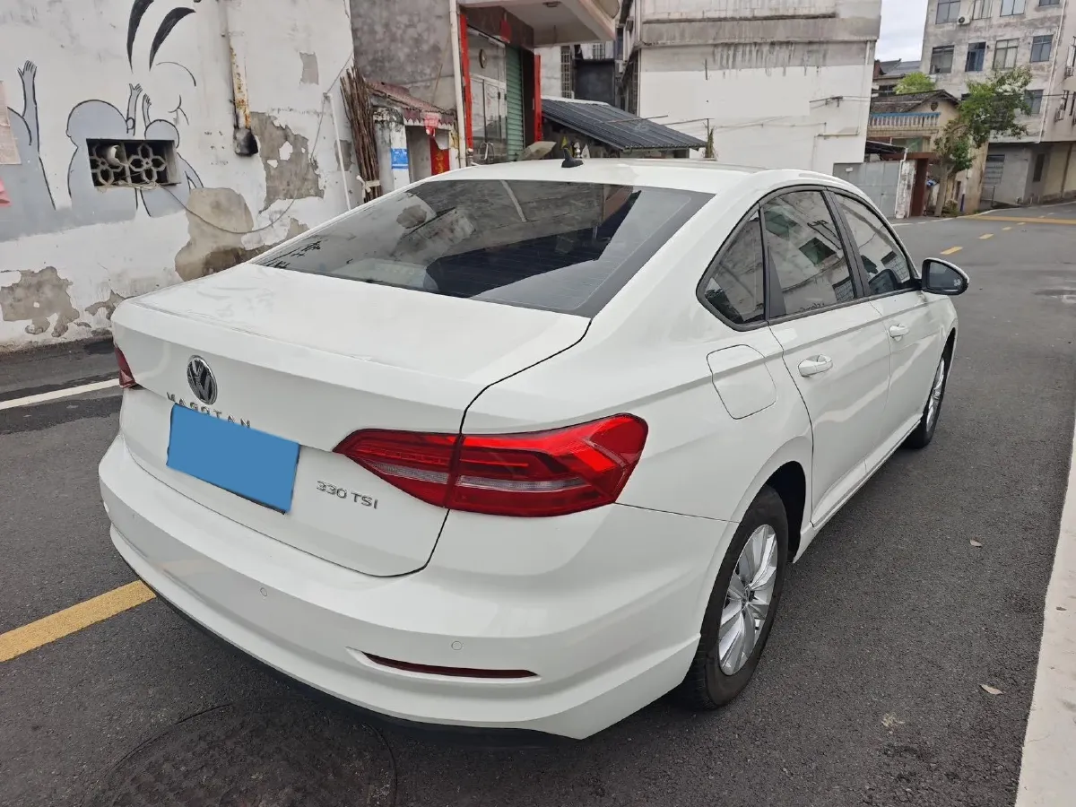 2018 Landwind XiaoYao 1.5T 163HP L4 CVT,autocango,china used car exporter,china ev exporter,chinese used car exporter,chinese used ev exporter