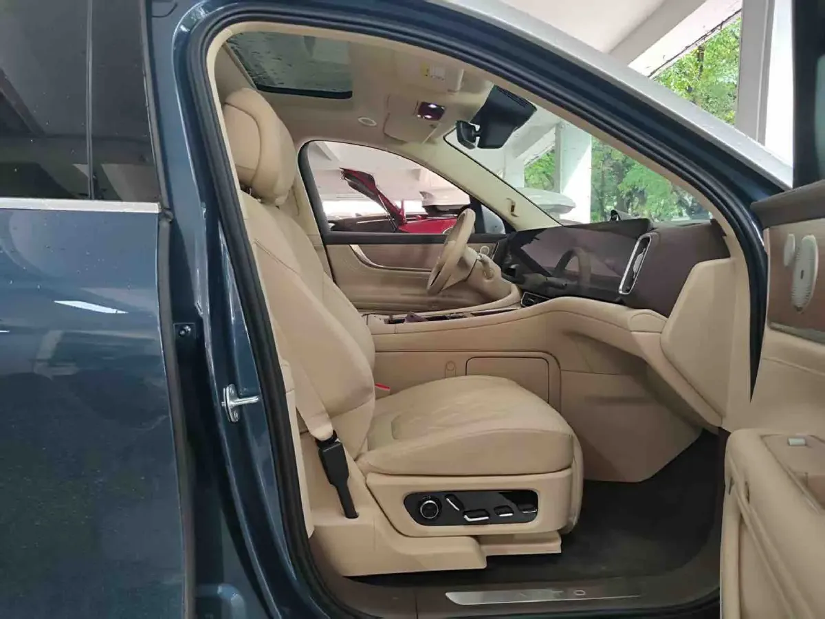 2024 AITO AITO M9 BEV 100KWH,autocango,china used car exporter,china ev exporter,chinese used car exporter,chinese used ev exporter