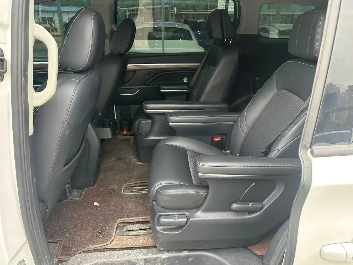 2023 GAC Trumpchi M8 2.0T 252HP L4 8AT,autocango,china used car exporter,china ev exporter,chinese used car exporter,chinese used ev exporter