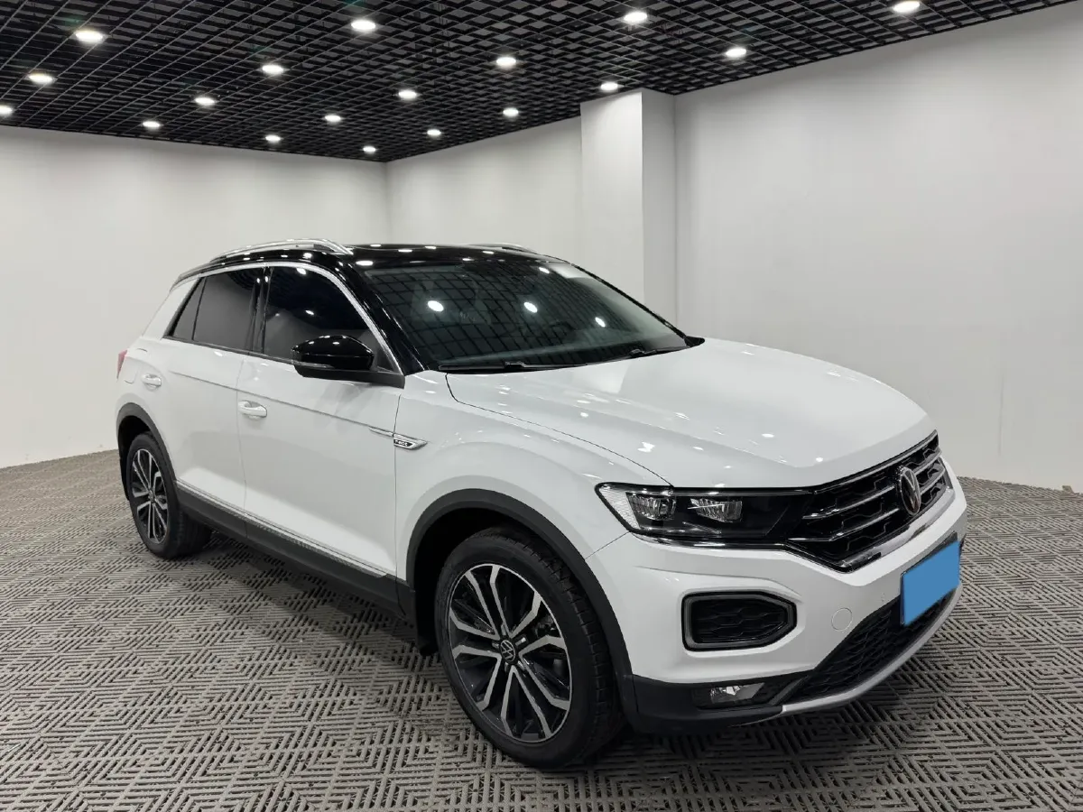 2022 Volkswagen T-Roc 1.4T 150HP L4 7DCT,autocango,china used car exporter,china ev exporter,chinese used car exporter,chinese used ev exporter
