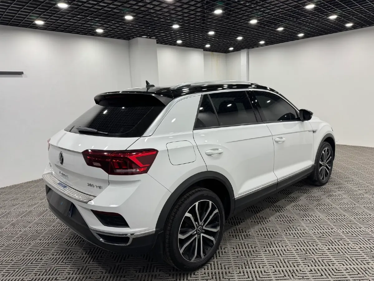 2022 Volkswagen T-Roc 1.4T 150HP L4 7DCT,autocango,china used car exporter,china ev exporter,chinese used car exporter,chinese used ev exporter
