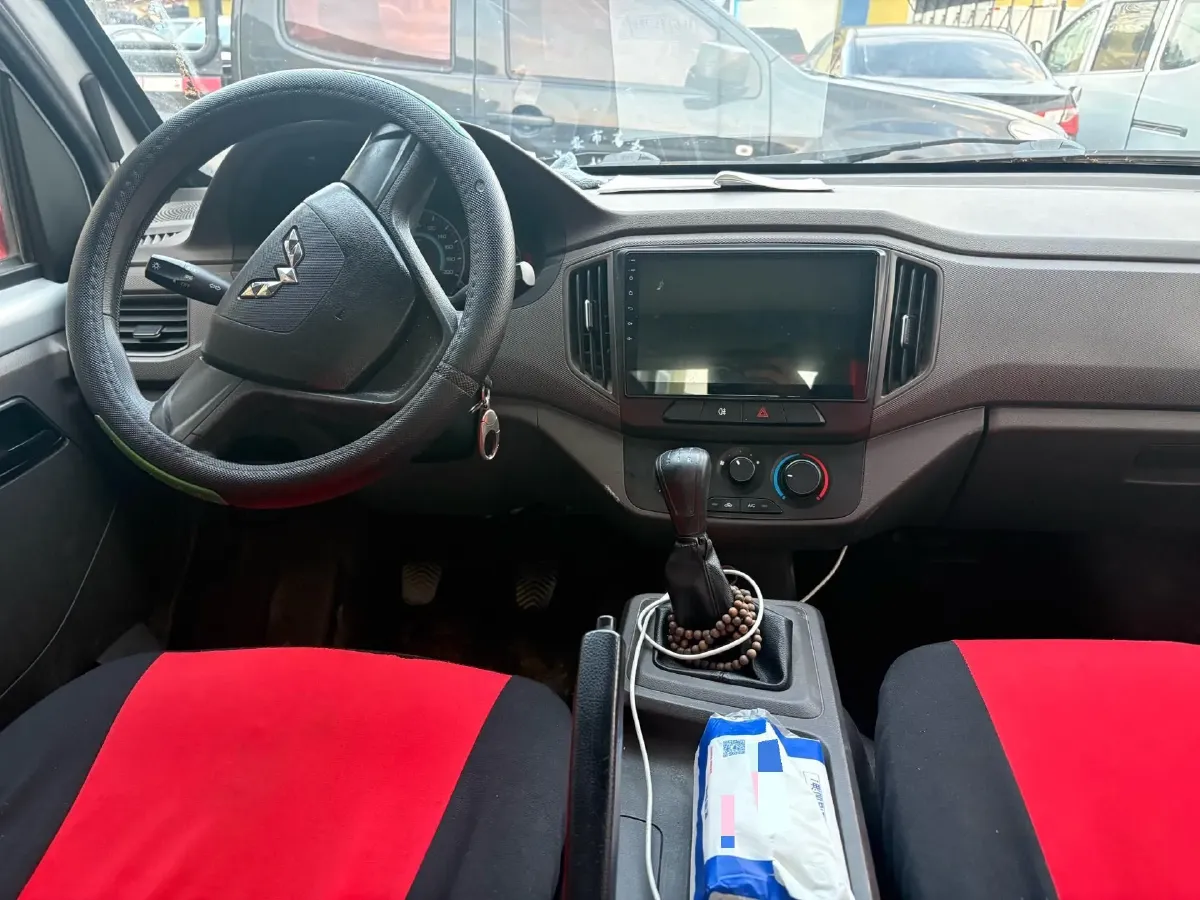 2021 WuLing RongGuang New Truck 1.8L 125HP L4 5MT,autocango,china used car exporter,china ev exporter,chinese used car exporter,chinese used ev exporter