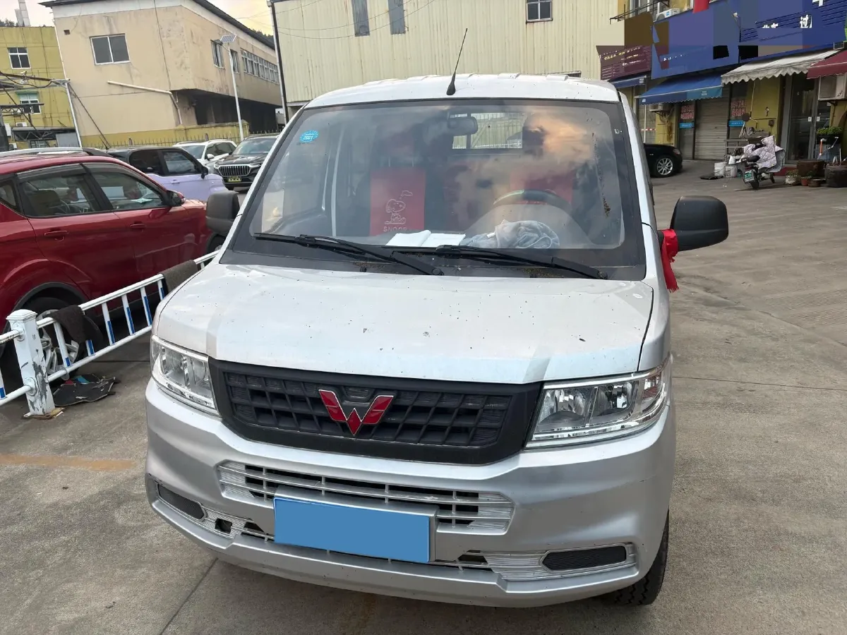 2021 WuLing RongGuang New Truck 1.8L 125HP L4 5MT,autocango,china used car exporter,china ev exporter,chinese used car exporter,chinese used ev exporter