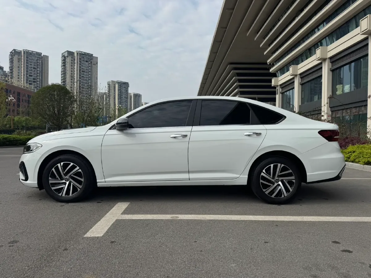 2024 Volkswagen Lavida 1.5T 160HP L4 7DCT,autocango,china used car exporter,china ev exporter,chinese used car exporter,chinese used ev exporter