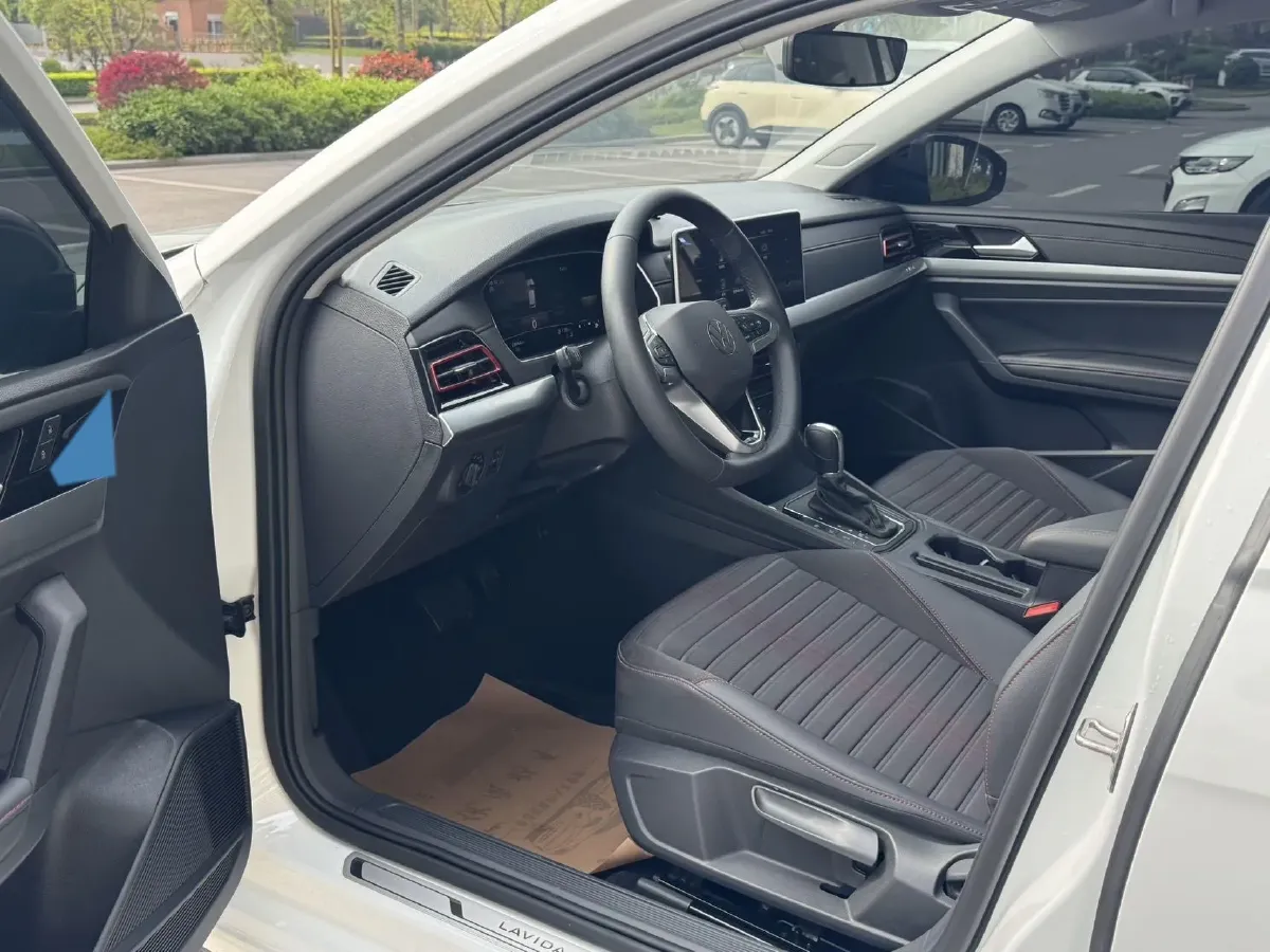 2024 Volkswagen Lavida 1.5T 160HP L4 7DCT,autocango,china used car exporter,china ev exporter,chinese used car exporter,chinese used ev exporter