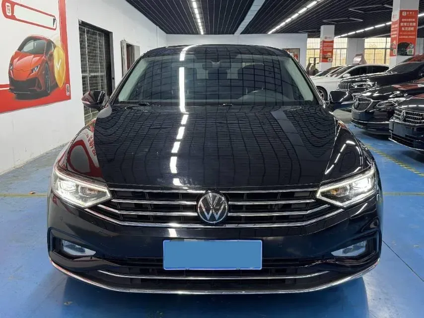 2020 Volkswagen Magotan 2.0T 186HP L4 7DCT,autocango,china used car exporter,china ev exporter,chinese used car exporter,chinese used ev exporter