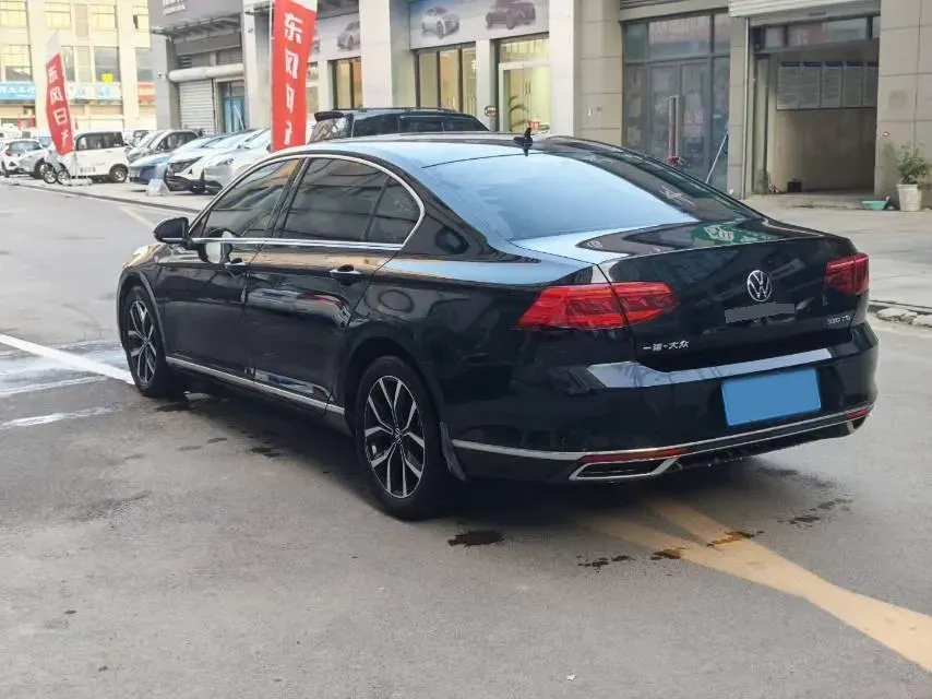 2020 Volkswagen Magotan 2.0T 186HP L4 7DCT,autocango,china used car exporter,china ev exporter,chinese used car exporter,chinese used ev exporter