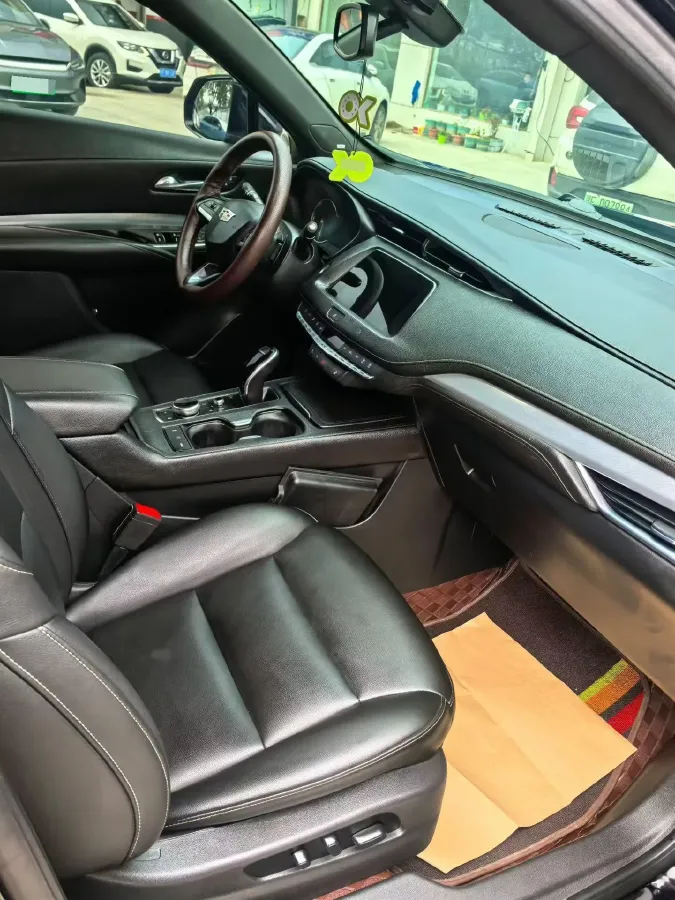 2021 Cadillac XT4 2.0T 237HP L4 9AT,autocango,china used car exporter,china ev exporter,chinese used car exporter,chinese used ev exporter