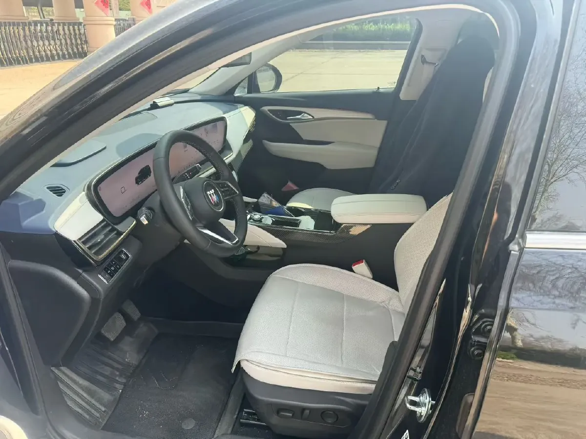 2025 Buick EnvisionPlus 2.0T 237HP L4 9AT,autocango,china used car exporter,china ev exporter,chinese used car exporter,chinese used ev exporter