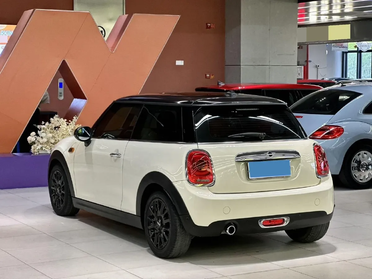2019 MINI MINI 1.5T 102HP L3 7DCT,autocango,china used car exporter,china ev exporter,chinese used car exporter,chinese used ev exporter