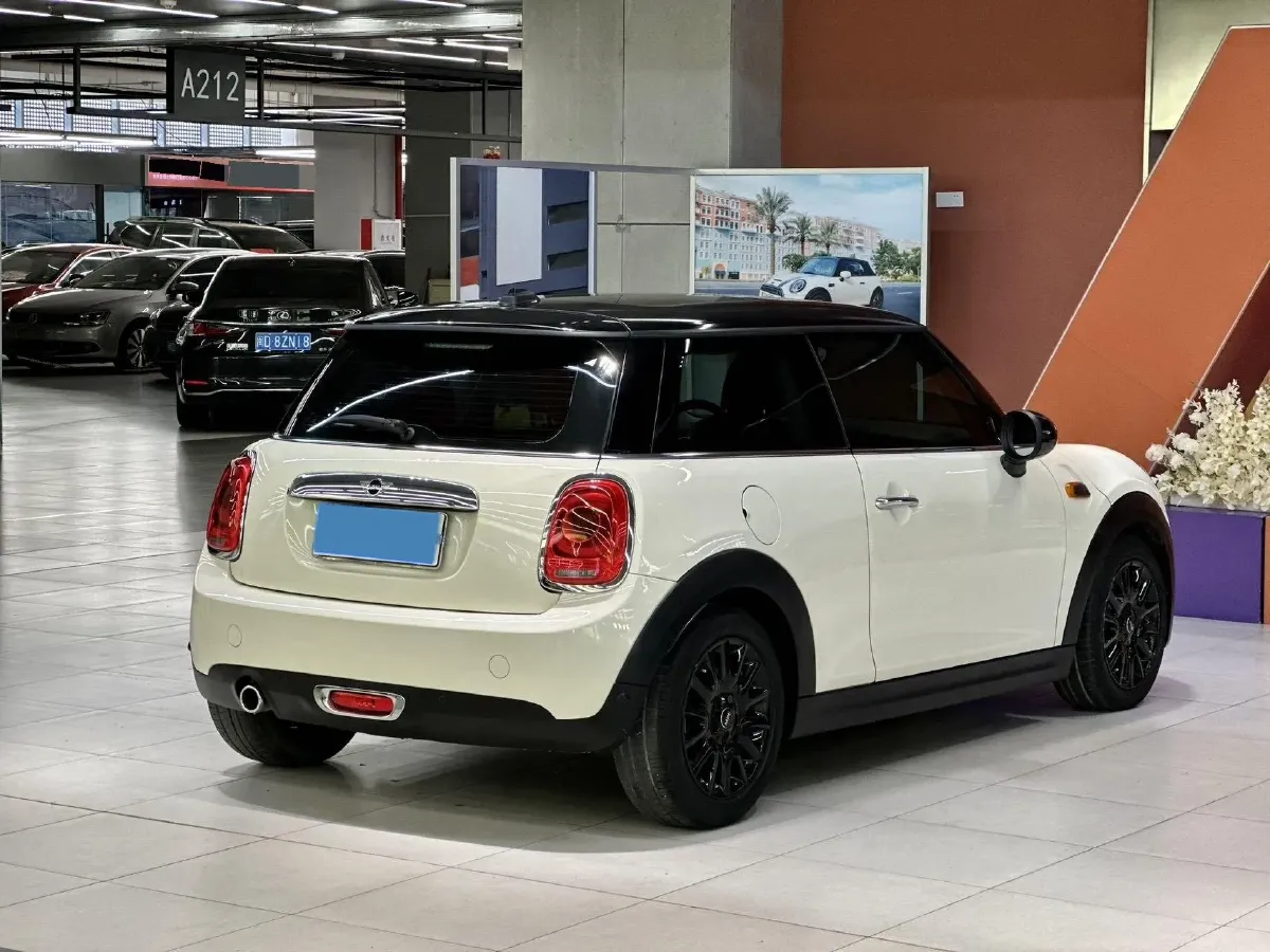 2019 MINI MINI 1.5T 102HP L3 7DCT,autocango,china used car exporter,china ev exporter,chinese used car exporter,chinese used ev exporter