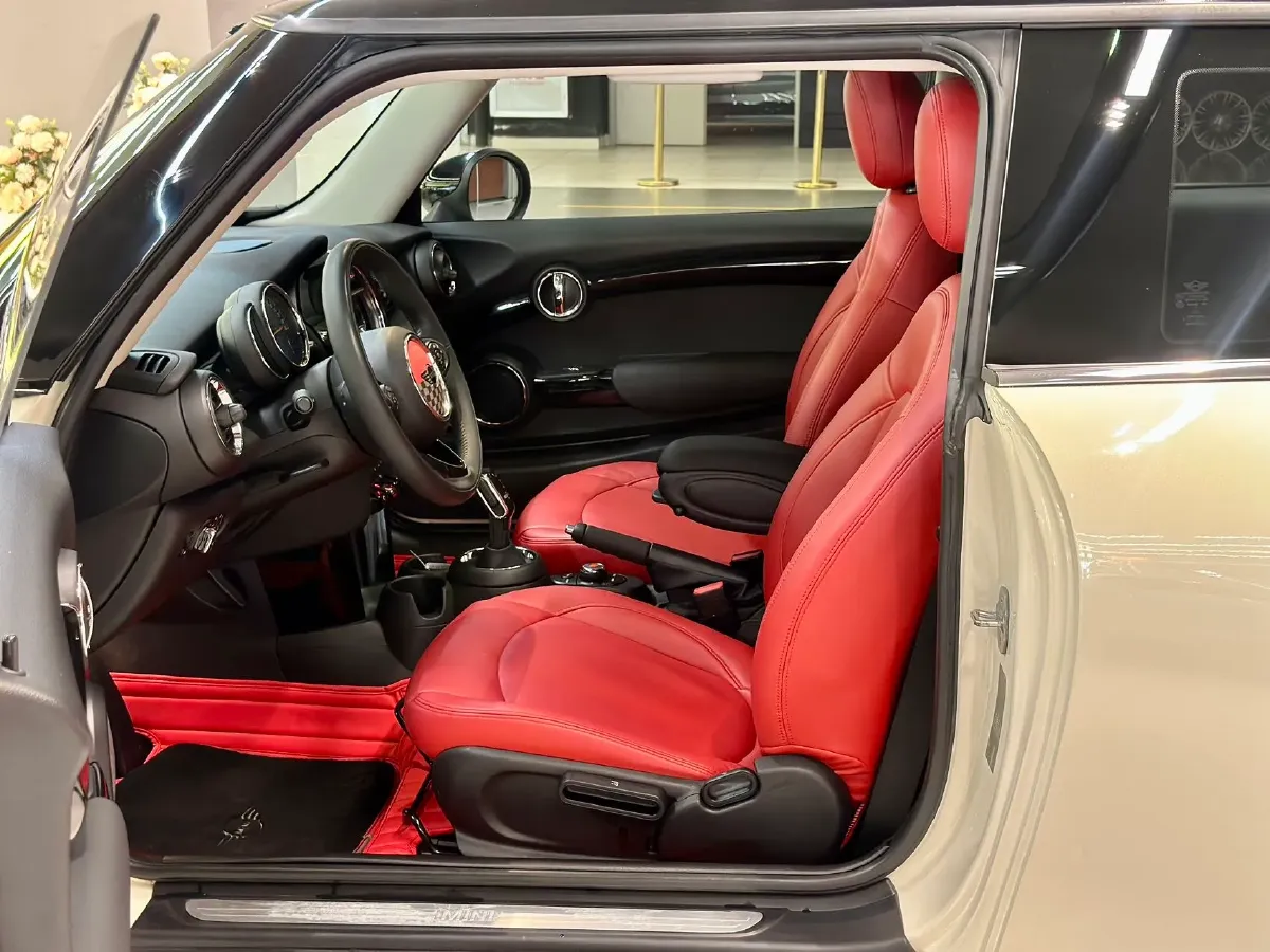 2019 MINI MINI 1.5T 102HP L3 7DCT,autocango,china used car exporter,china ev exporter,chinese used car exporter,chinese used ev exporter