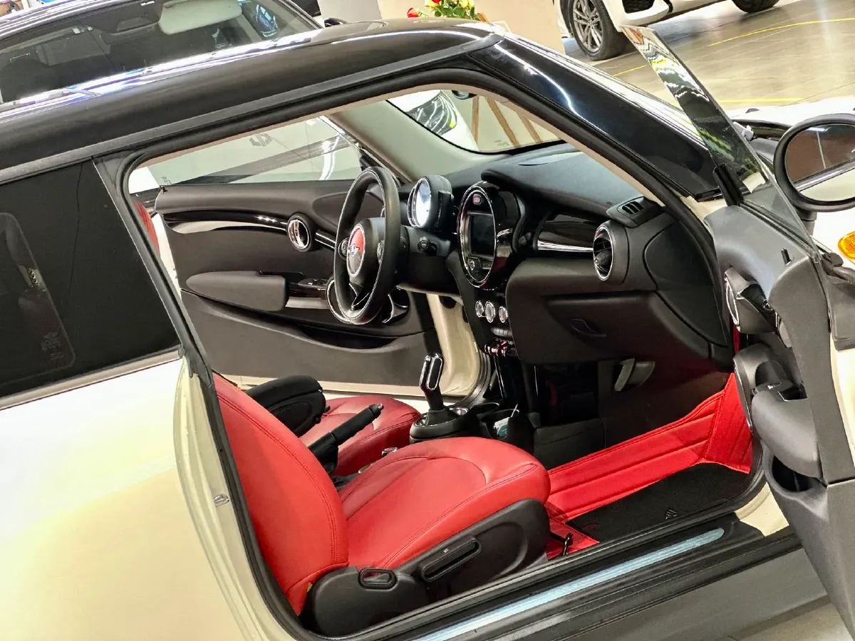 2019 MINI MINI 1.5T 102HP L3 7DCT,autocango,china used car exporter,china ev exporter,chinese used car exporter,chinese used ev exporter