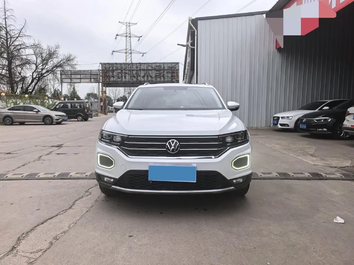 2021 Volkswagen T-Roc 1.4T 150HP L4 7DCT,autocango,china used car exporter,china ev exporter,chinese used car exporter,chinese used ev exporter