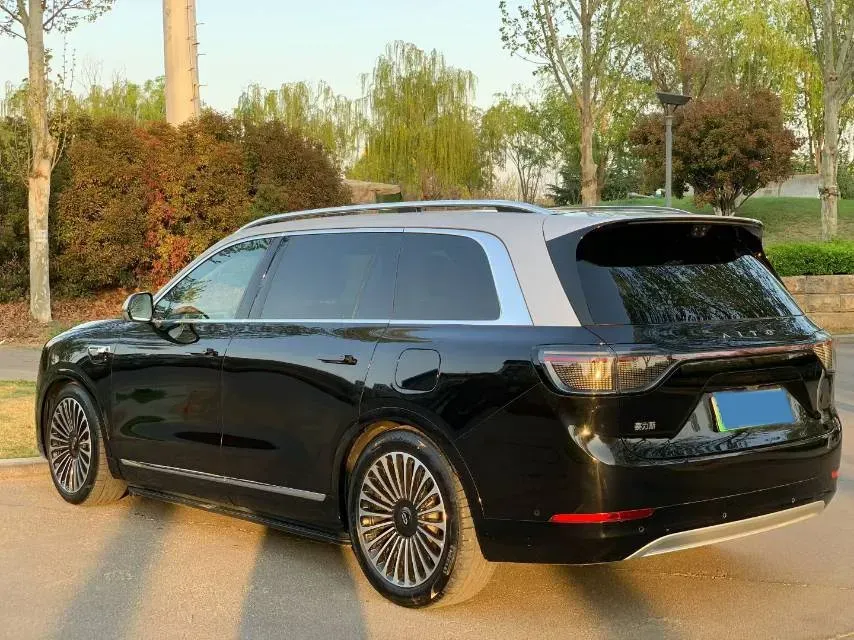 2025 AITO AITO M9 REEV 160HP REEV 52KWH,autocango,china used car exporter,china ev exporter,chinese used car exporter,chinese used ev exporter