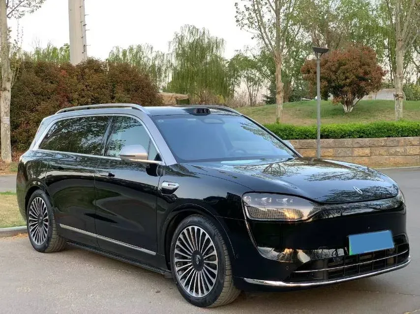 2025 AITO AITO M9 REEV 160HP REEV 52KWH,autocango,china used car exporter,china ev exporter,chinese used car exporter,chinese used ev exporter