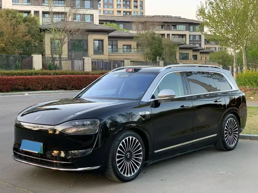 2025 AITO AITO M9 REEV 160HP REEV 52KWH,autocango,china used car exporter,china ev exporter,chinese used car exporter,chinese used ev exporter