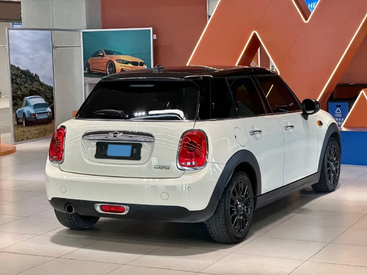 2016 MINI MINI 1.5T 136HP L3 6AT,autocango,china used car exporter,china ev exporter,chinese used car exporter,chinese used ev exporter