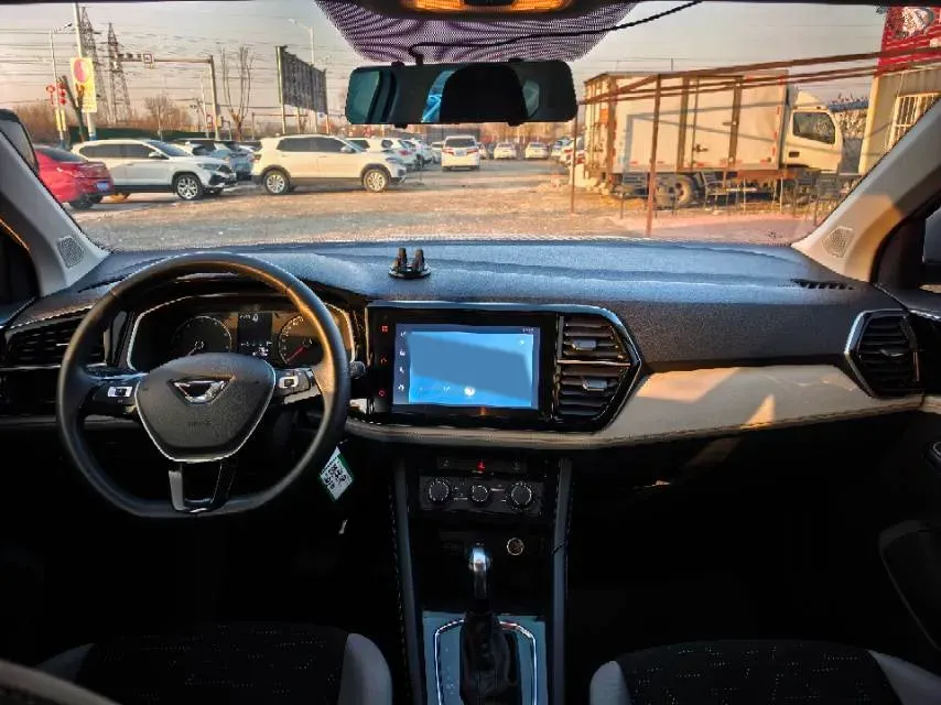 2022 WuLing KaiJie 1.5T 147HP L4 CVT,autocango,china used car exporter,china ev exporter,chinese used car exporter,chinese used ev exporter