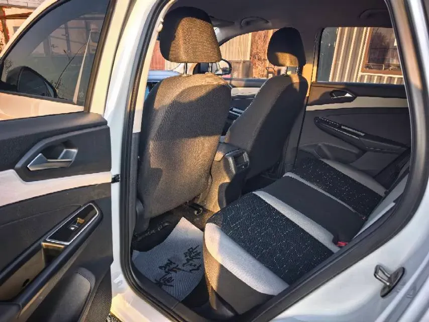 2022 WuLing KaiJie 1.5T 147HP L4 CVT,autocango,china used car exporter,china ev exporter,chinese used car exporter,chinese used ev exporter