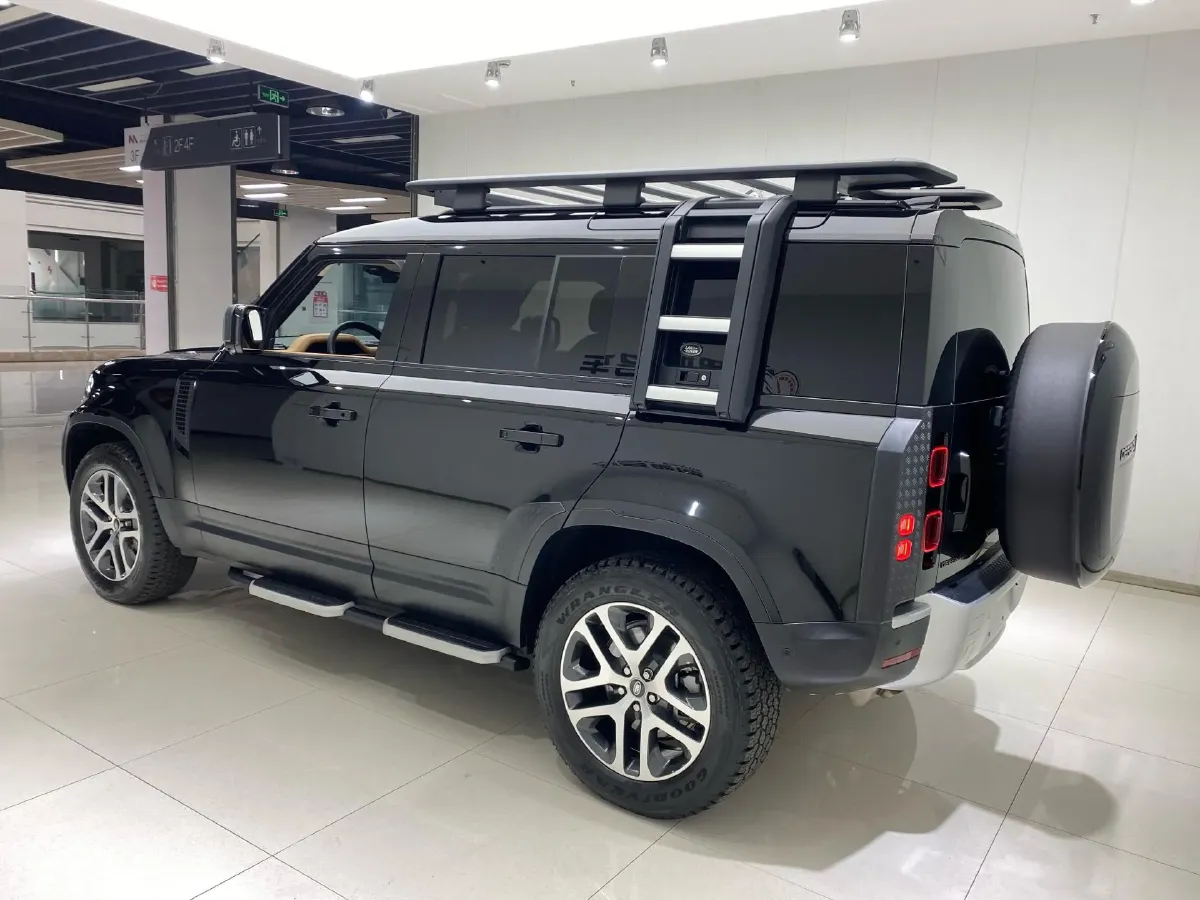 2023 Land Rover Defender 3.0T 400HP L6 8AT,autocango,china used car exporter,china ev exporter,chinese used car exporter,chinese used ev exporter