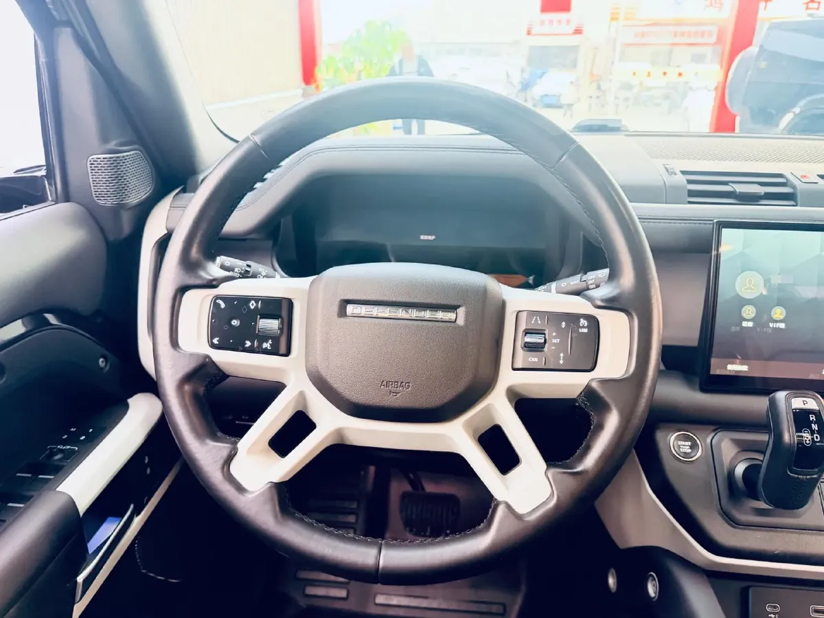 2023 Land Rover Defender 3.0T 400HP L6 8AT,autocango,china used car exporter,china ev exporter,chinese used car exporter,chinese used ev exporter
