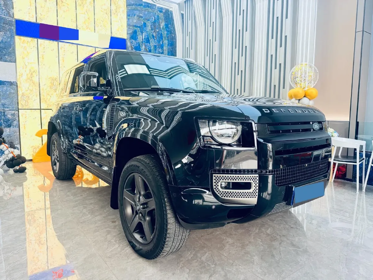 2023 Land Rover Defender 3.0T 400HP L6 8AT,autocango,china used car exporter,china ev exporter,chinese used car exporter,chinese used ev exporter