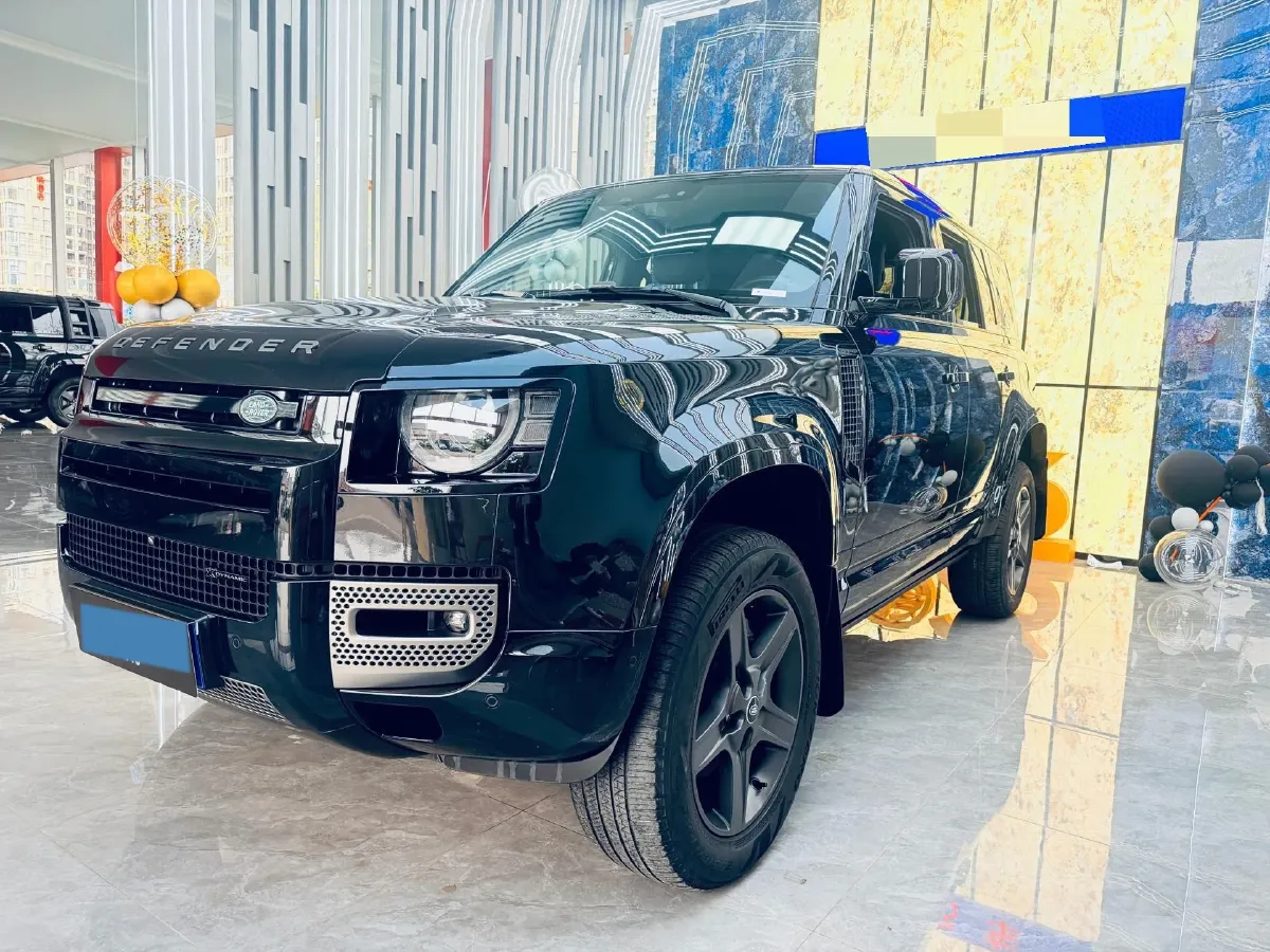 2023 Land Rover Defender 3.0T 400HP L6 8AT,autocango,china used car exporter,china ev exporter,chinese used car exporter,chinese used ev exporter