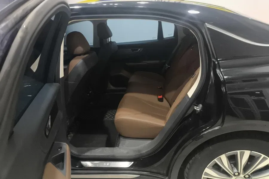 2022 HongQi E-QM5 BEV 54KWH,autocango,china used car exporter,china ev exporter,chinese used car exporter,chinese used ev exporter