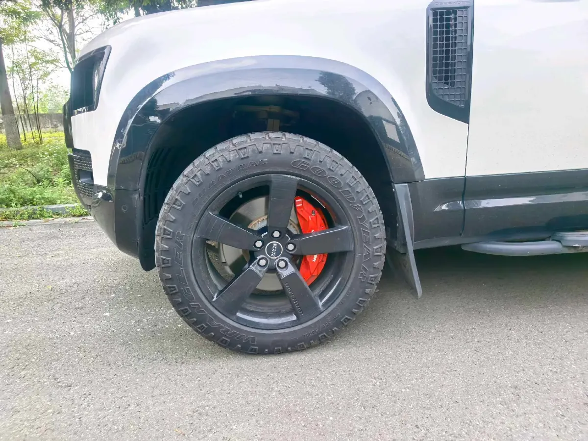 2023 Land Rover Defender 3.0T 400HP L6 8AT,autocango,china used car exporter,china ev exporter,chinese used car exporter,chinese used ev exporter